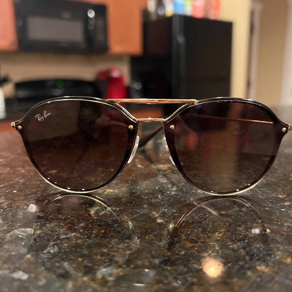 Raybans (REAL) - Picture 2 of 2